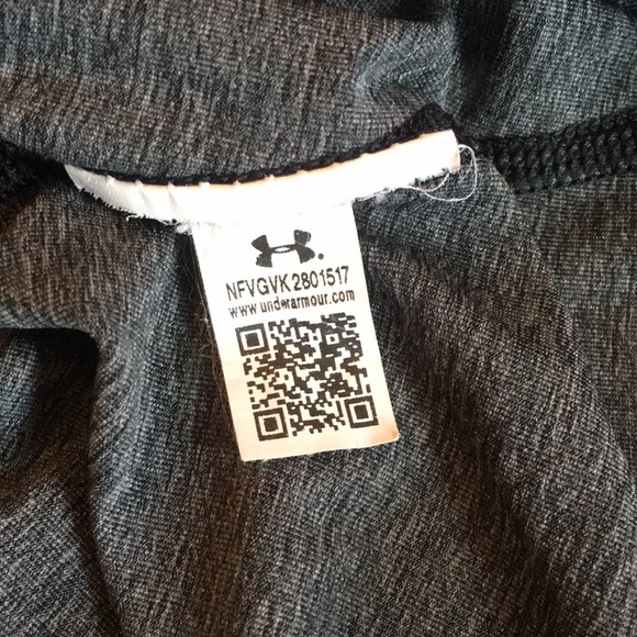 Under Armour compression shirt - Picture 7 of 7